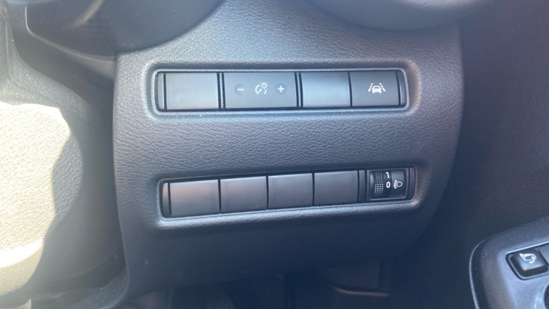 Nissan Juke 1.6 Hybrid N-Connecta 5dr Auto Hybrid Hatchback